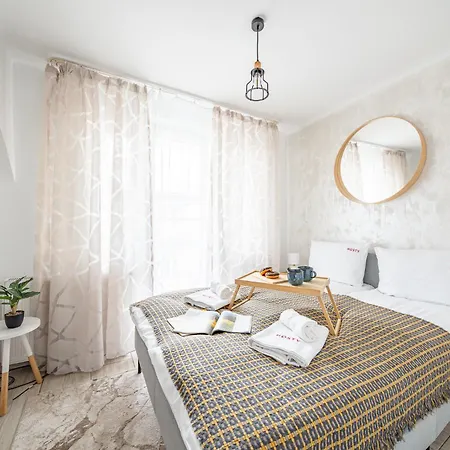 Stylish Floor With Balcony In クラクフ