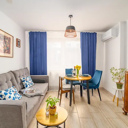 Stylish Floor With Balcony In アパート