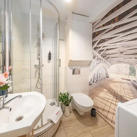 アパート Stylish Floor With Balcony In クラクフ